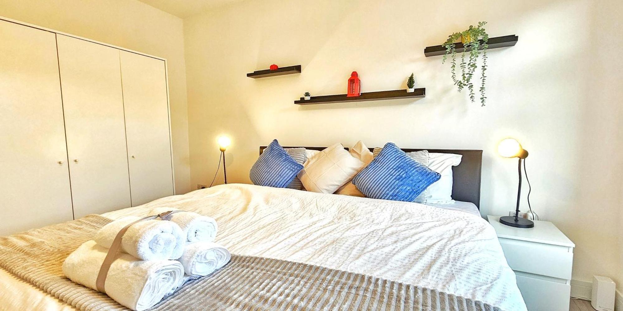 ロンドン Stratford City - Luxe House With Gardenヴィラ エクステリア 写真